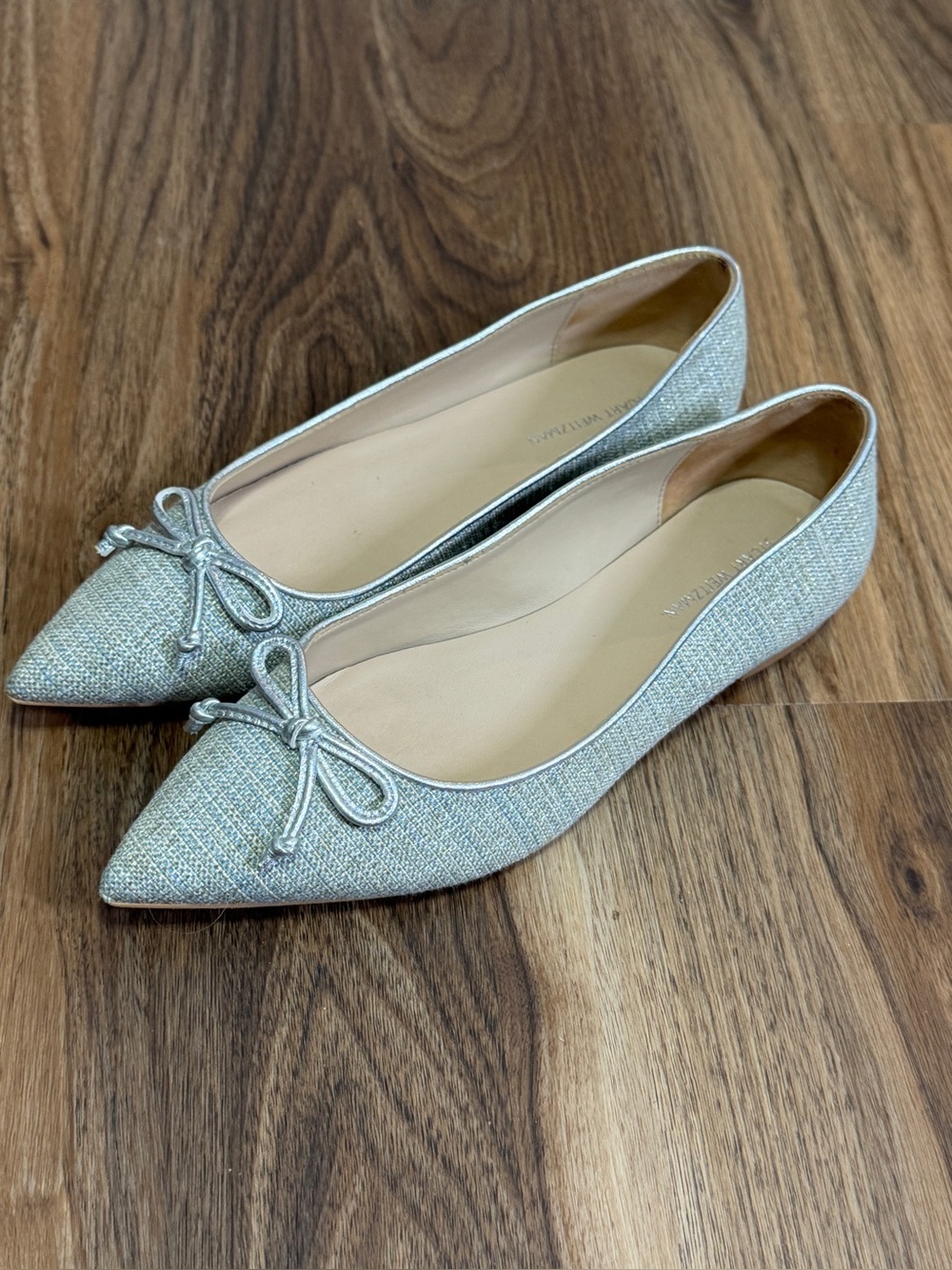 Stuart Weitzman Gabby Bow Pointed  Womens Flats in Gray Shimmery Fabric Sz. 7 - Picture 2 of 14